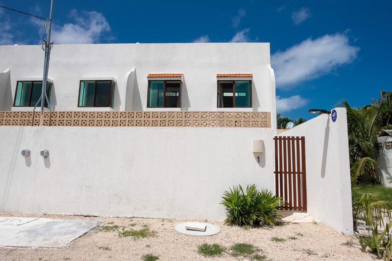 97982 New Modern Villa, Private Pool, High Internet Speed, 2 Blocks From The Beach Pueblo Pueblo Chicxulub Zewnętrze zdjęcie